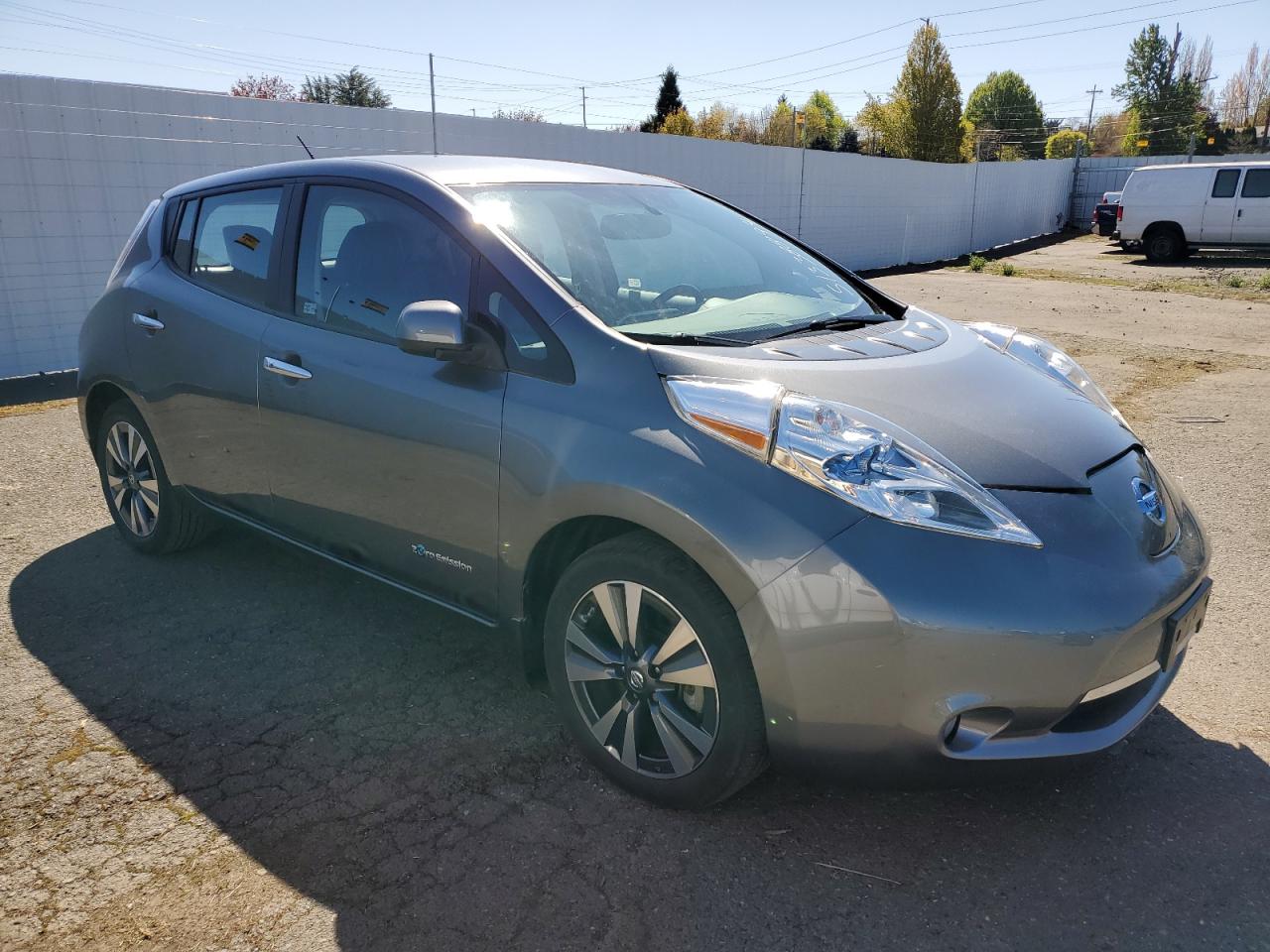 Автомобиль NISSAN LEAF SV 2016 | GrandCar