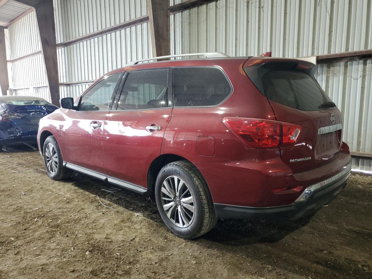 Автомобиль NISSAN PATHFINDER SV 2019 | GrandCar Автомобиль NISSAN PATHFINDER SV 2019 | GrandCar