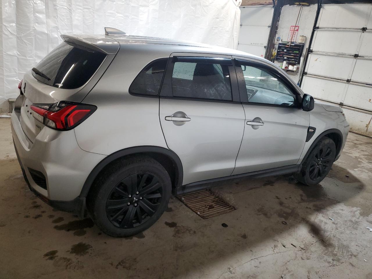 Автомобіль MITSUBISHI OUTLANDER SPORT ES 2021 | GrandCar Автомобіль MITSUBISHI OUTLANDER SPORT ES 2021 | GrandCar