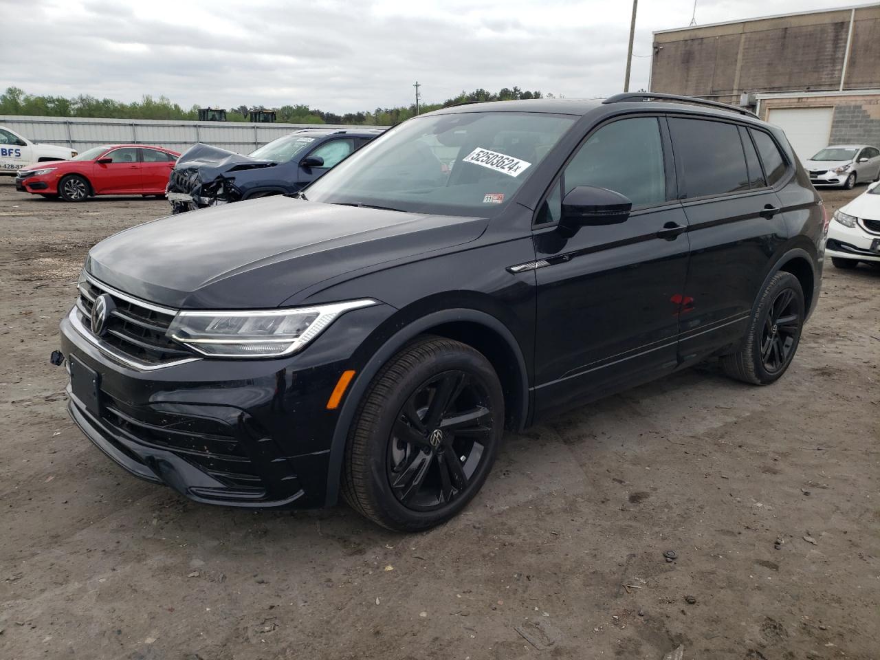 Автомобиль VOLKSWAGEN TIGUAN SE R-LINE BLACK 2024 | GrandCar