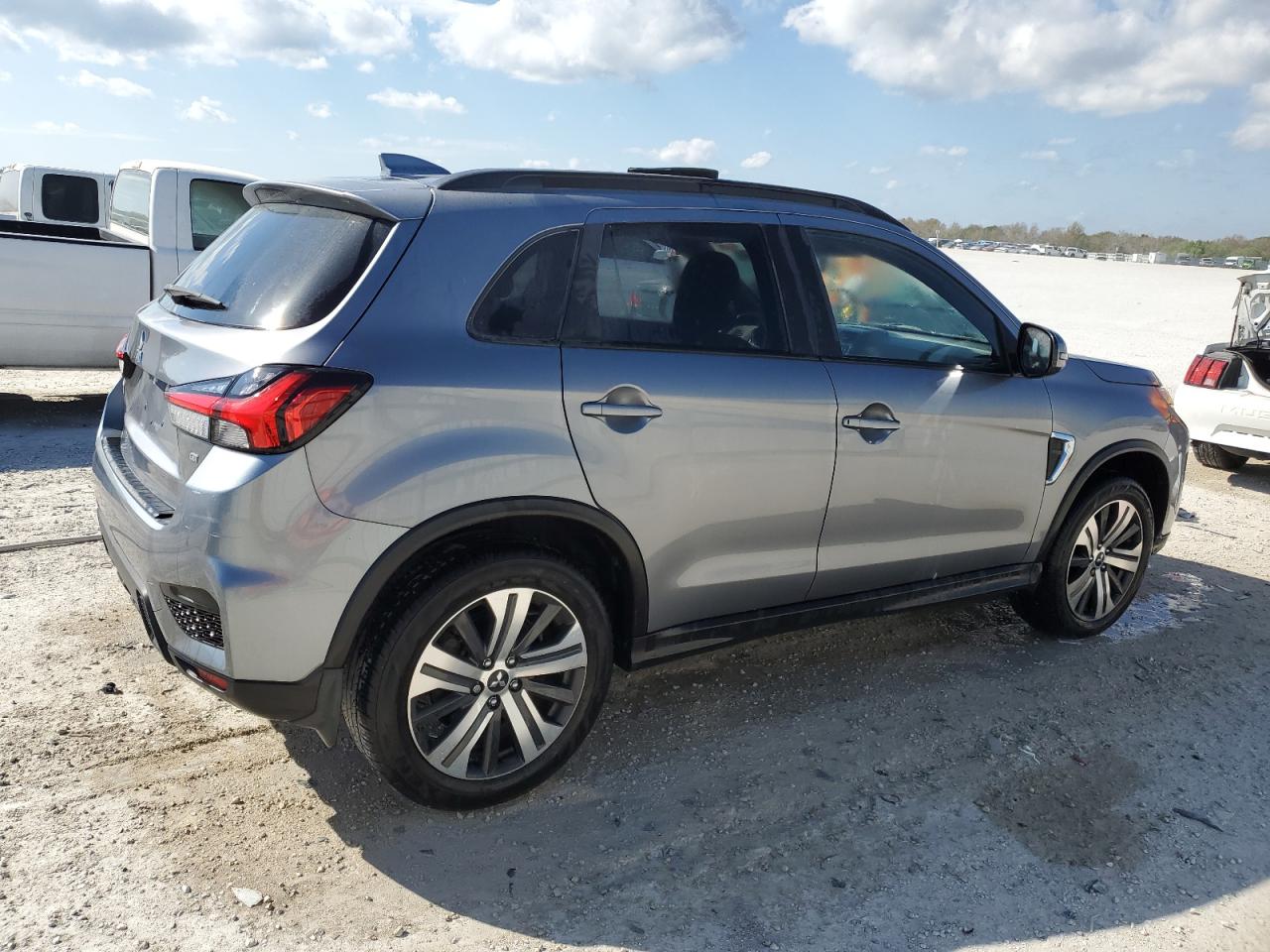 Автомобіль MITSUBISHI OUTLANDER SPORT SE 2020 | GrandCar Автомобіль MITSUBISHI OUTLANDER SPORT SE 2020 | GrandCar