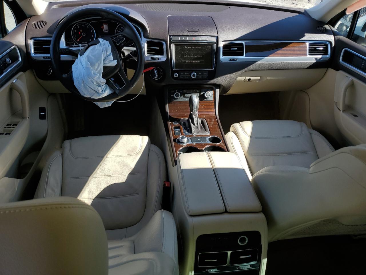 Автомобиль VOLKSWAGEN TOUAREG V6 2015 | GrandCar Автомобиль VOLKSWAGEN TOUAREG V6 2015 | GrandCar