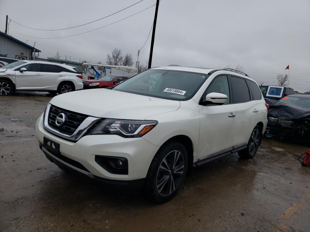 Автомобиль NISSAN PATHFINDER PLATINUM 2017 | GrandCar Автомобиль NISSAN PATHFINDER PLATINUM 2017 | GrandCar