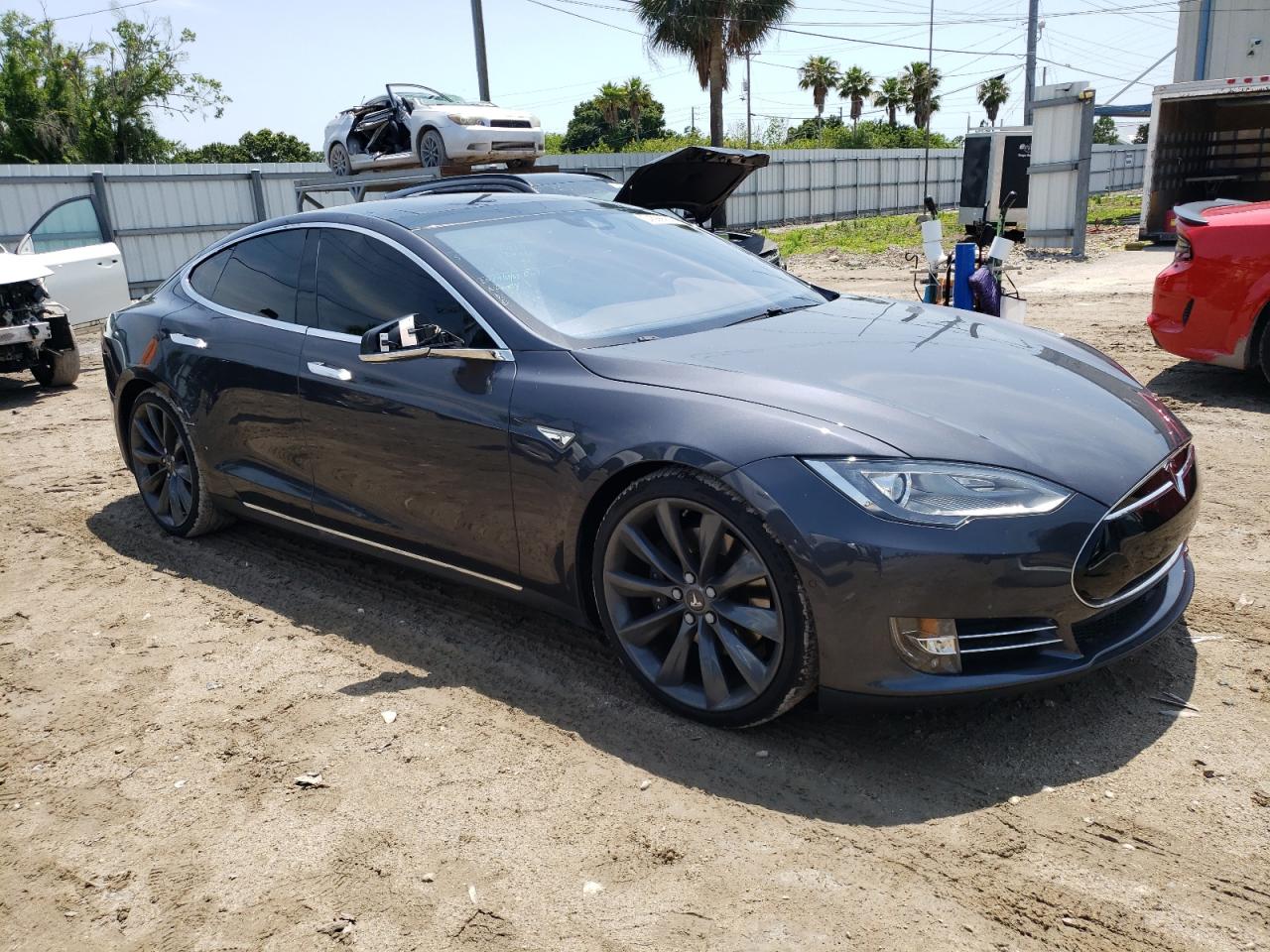 Автомобиль TESLA MODEL S 2015 | GrandCar Автомобиль TESLA MODEL S 2015 | GrandCar