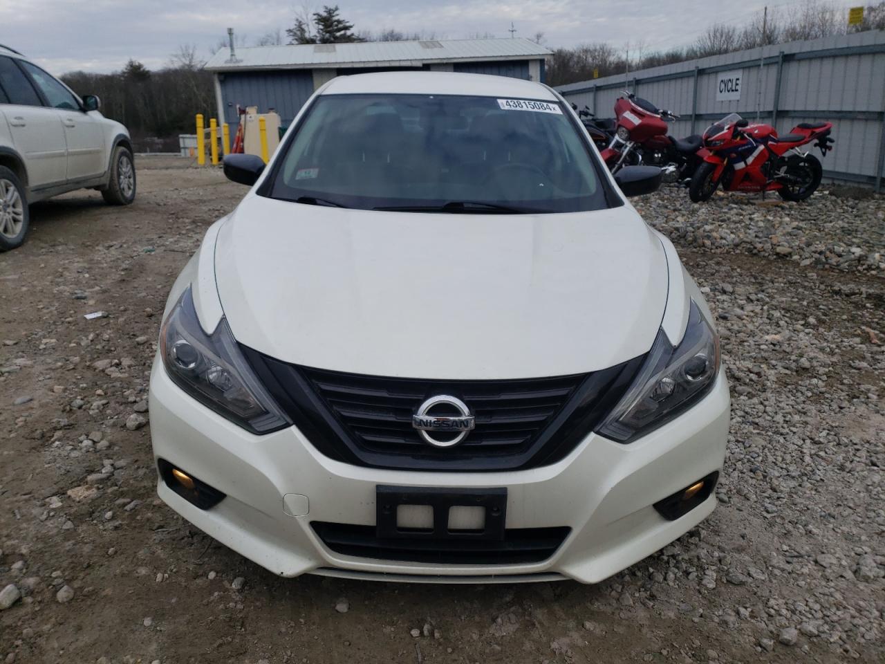 Автомобіль NISSAN ALTIMA SR 2018 | GrandCar Автомобіль NISSAN ALTIMA SR 2018 | GrandCar