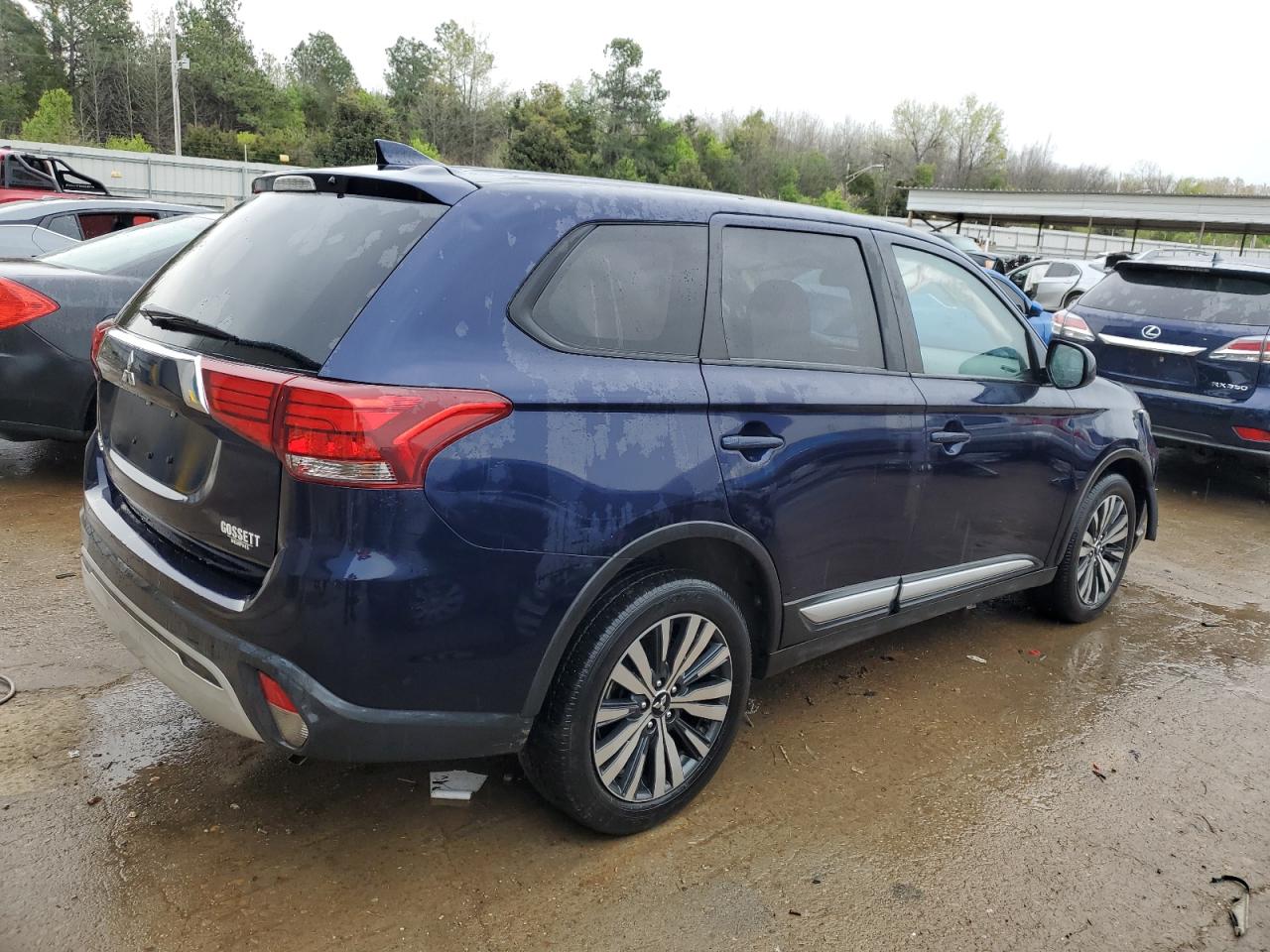 Автомобіль MITSUBISHI OUTLANDER ES 2020 | GrandCar Автомобіль MITSUBISHI OUTLANDER ES 2020 | GrandCar