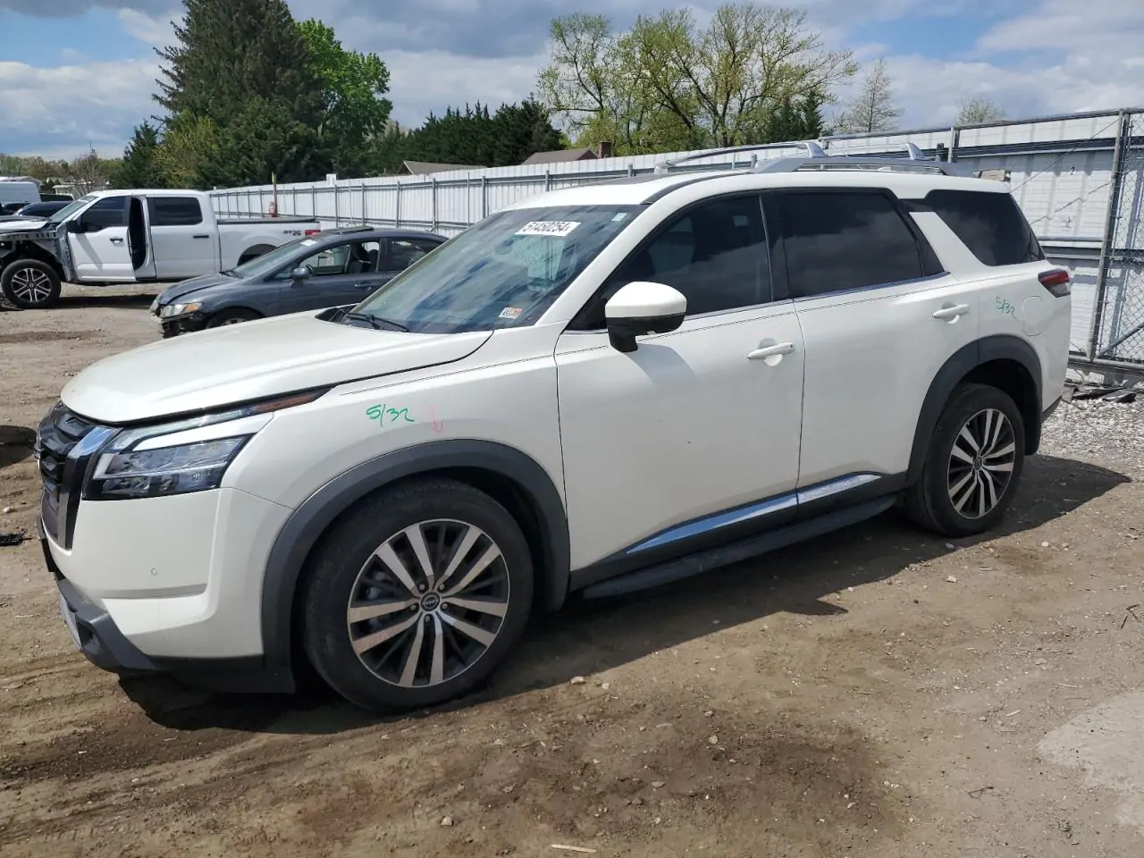 Автомобіль NISSAN PATHFINDER PLATINUM 2023 | GrandCar