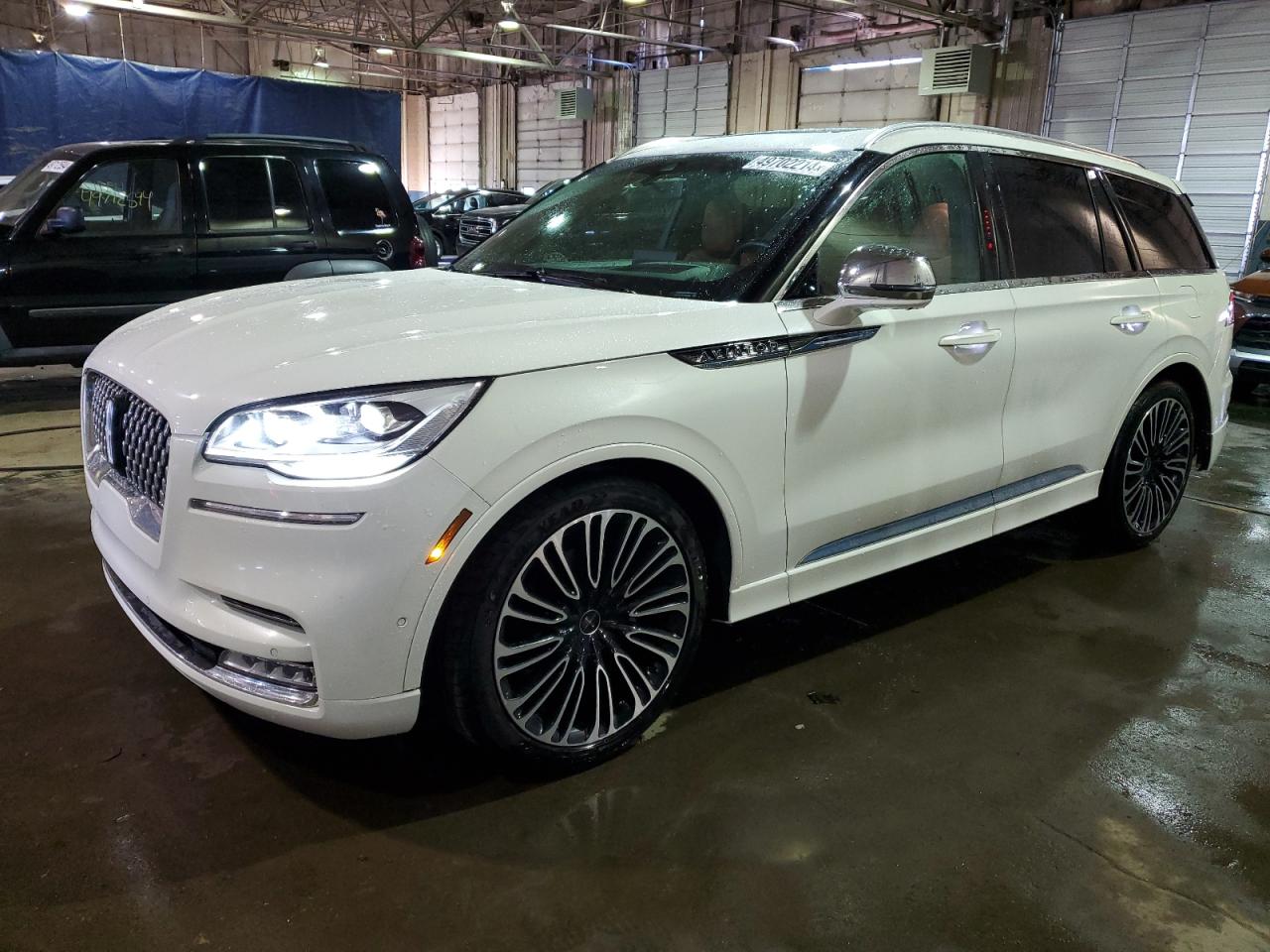 Автомобиль LINCOLN AVIATOR BLACK LABEL 2020 | GrandCar