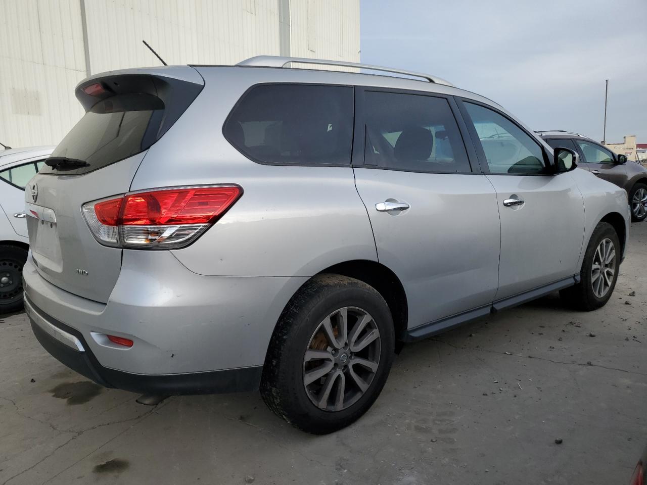 Автомобіль NISSAN PATHFINDER S 2015 | GrandCar Автомобіль NISSAN PATHFINDER S 2015 | GrandCar