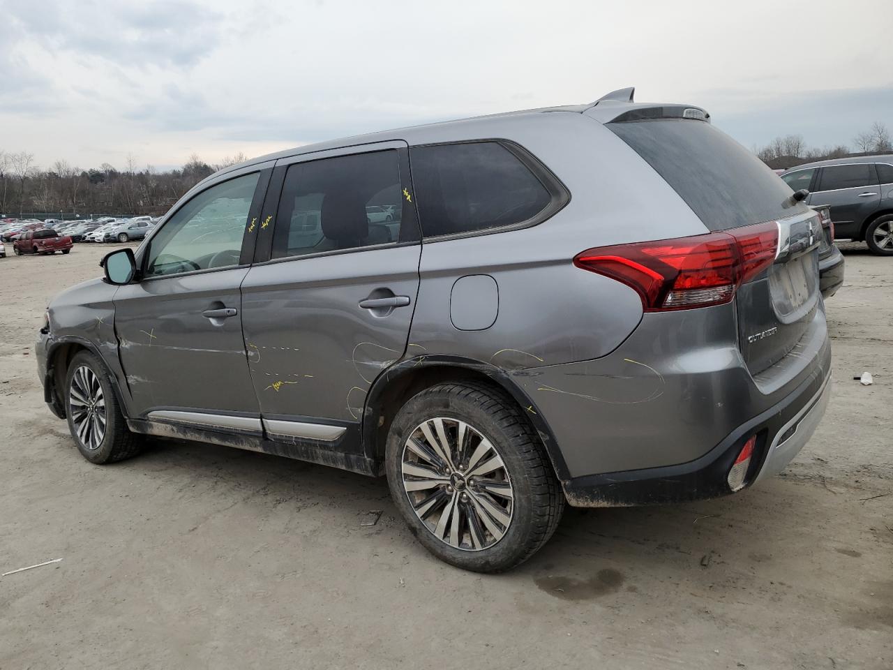 Автомобіль MITSUBISHI OUTLANDER SE 2020 | GrandCar Автомобіль MITSUBISHI OUTLANDER SE 2020 | GrandCar