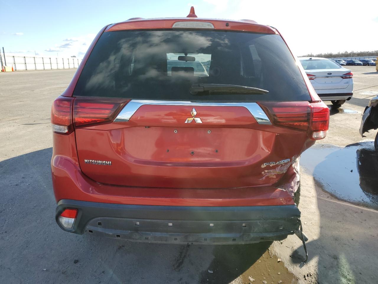 Автомобіль MITSUBISHI OUTLANDER ES 2019 | GrandCar Автомобіль MITSUBISHI OUTLANDER ES 2019 | GrandCar