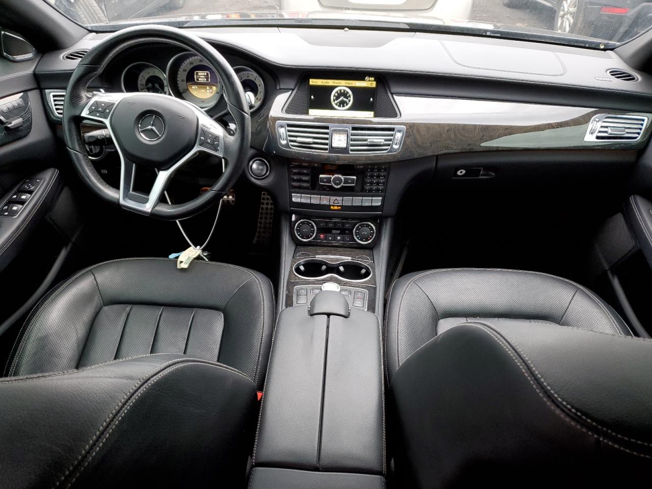 Автомобиль MERCEDES-BENZ CLS 550 4MATIC 2012 | GrandCar Автомобиль MERCEDES-BENZ CLS 550 4MATIC 2012 | GrandCar
