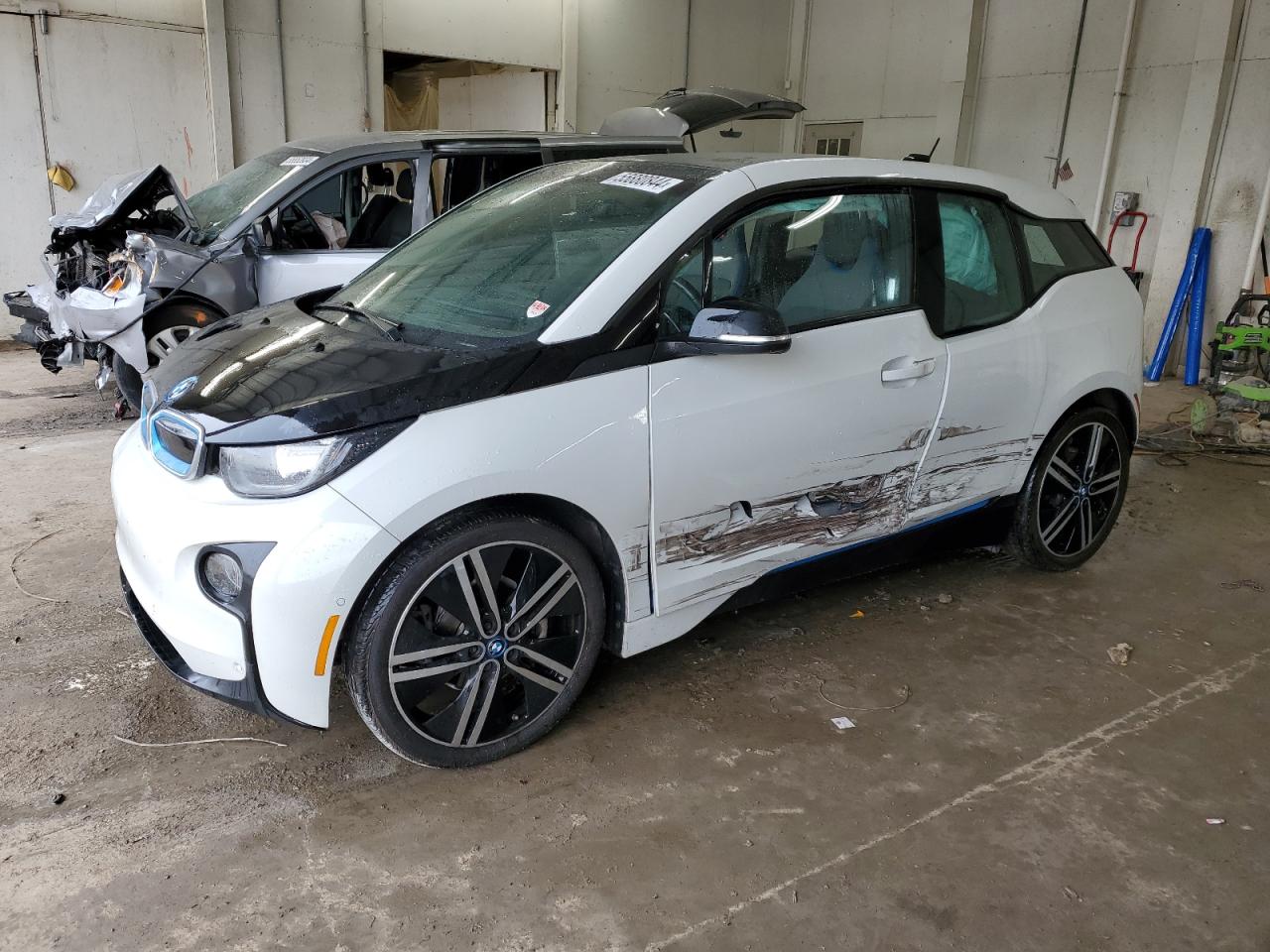Автомобиль BMW I3 REX 2016 | GrandCar Автомобиль BMW I3 REX 2016 | GrandCar