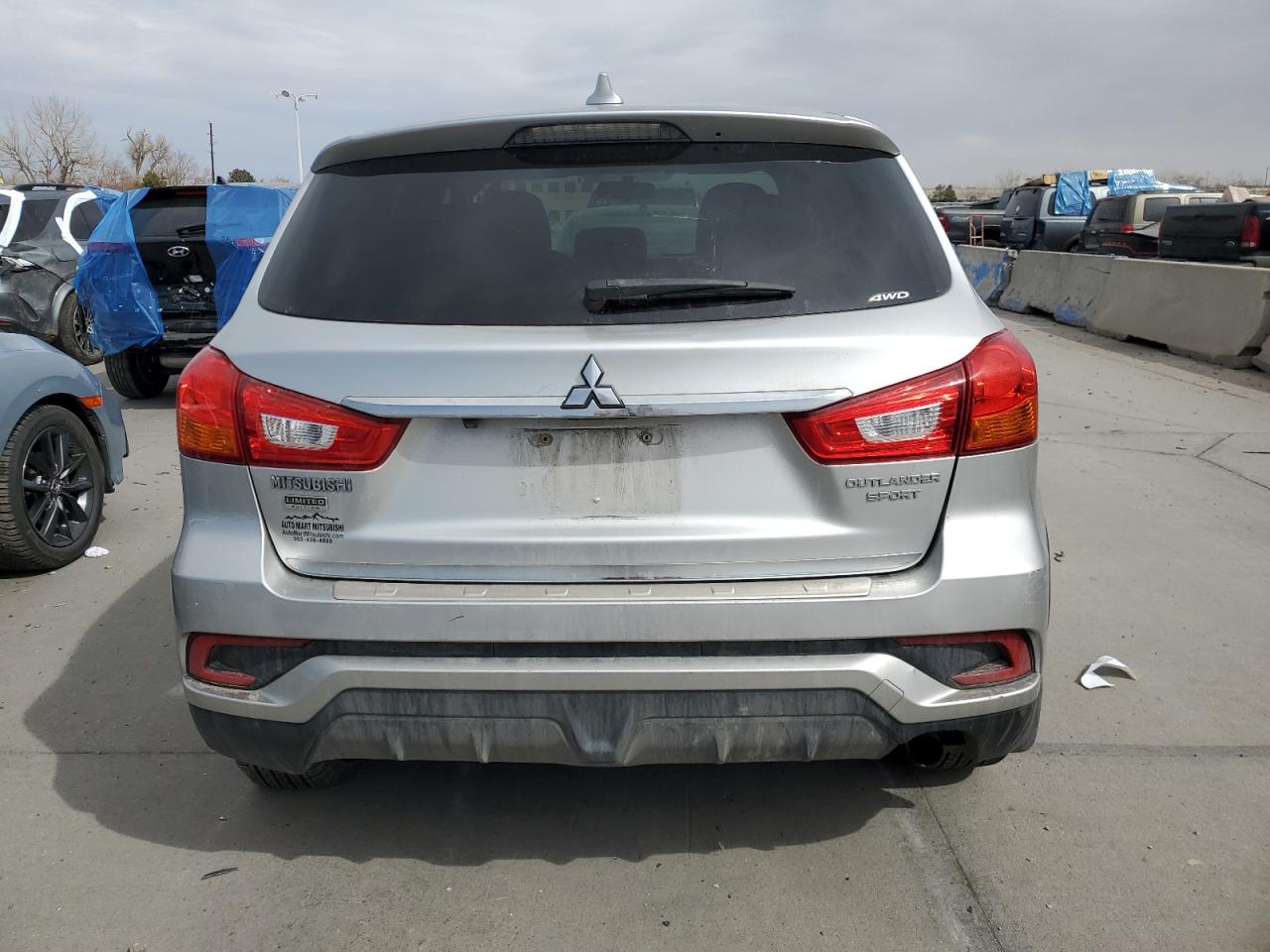 Автомобіль MITSUBISHI OUTLANDER SPORT ES 2018 | GrandCar Автомобіль MITSUBISHI OUTLANDER SPORT ES 2018 | GrandCar