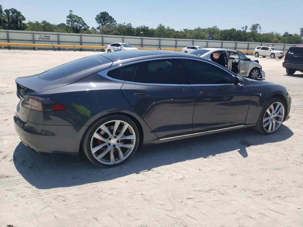 Автомобиль TESLA MODEL S 2016 | GrandCar Автомобиль TESLA MODEL S 2016 | GrandCar