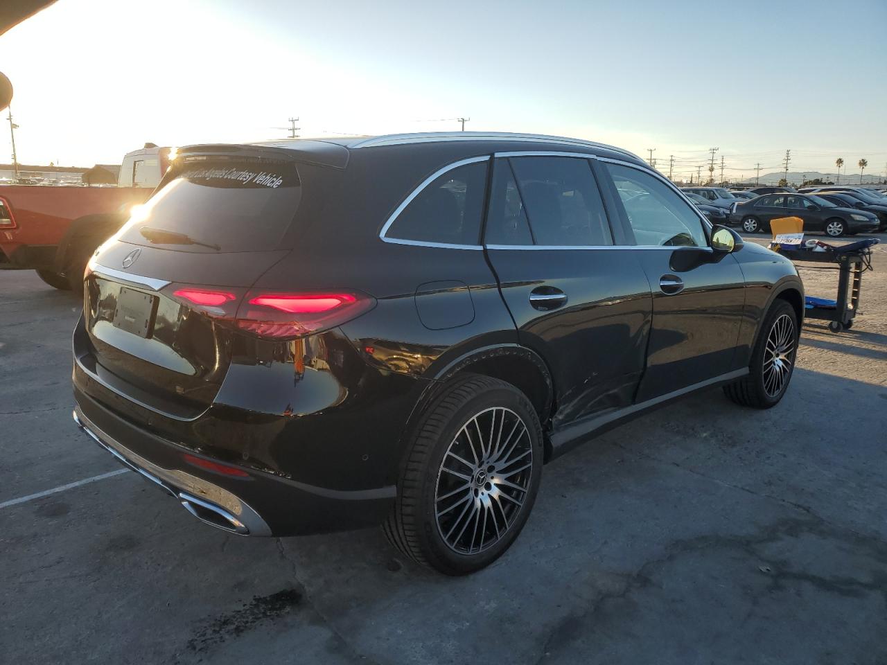 Автомобіль MERCEDES-BENZ GLC 300 2024 | GrandCar Автомобіль MERCEDES-BENZ GLC 300 2024 | GrandCar