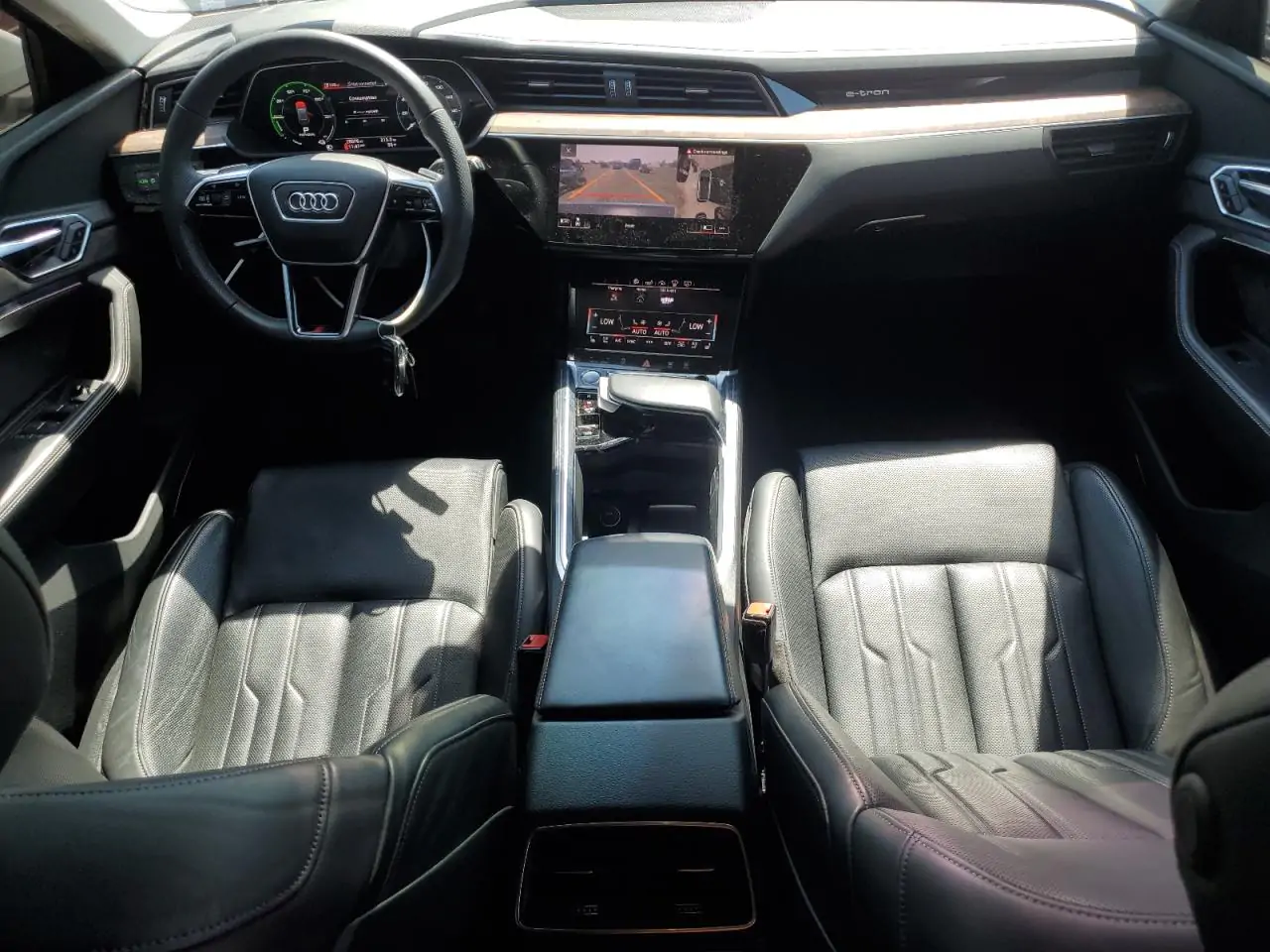 Автомобіль AUDI E-TRON PRESTIGE 2019 | GrandCar Автомобіль AUDI E-TRON PRESTIGE 2019 | GrandCar