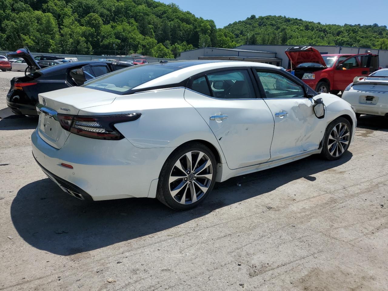 Купити автомобіль NISSAN MAXIMA PLATINUM 2023 з США. Ціна - 11700