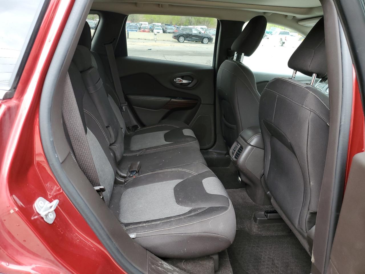 Автомобиль JEEP CHEROKEE LATITUDE 2014 | GrandCar Автомобиль JEEP CHEROKEE LATITUDE 2014 | GrandCar