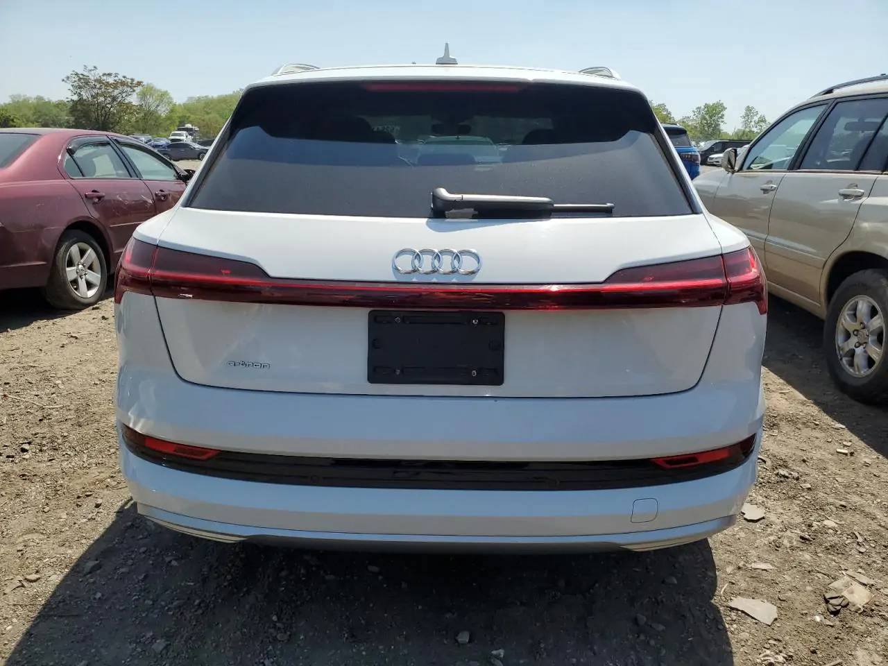 Автомобіль AUDI E-TRON PRESTIGE 2019 | GrandCar Автомобіль AUDI E-TRON PRESTIGE 2019 | GrandCar
