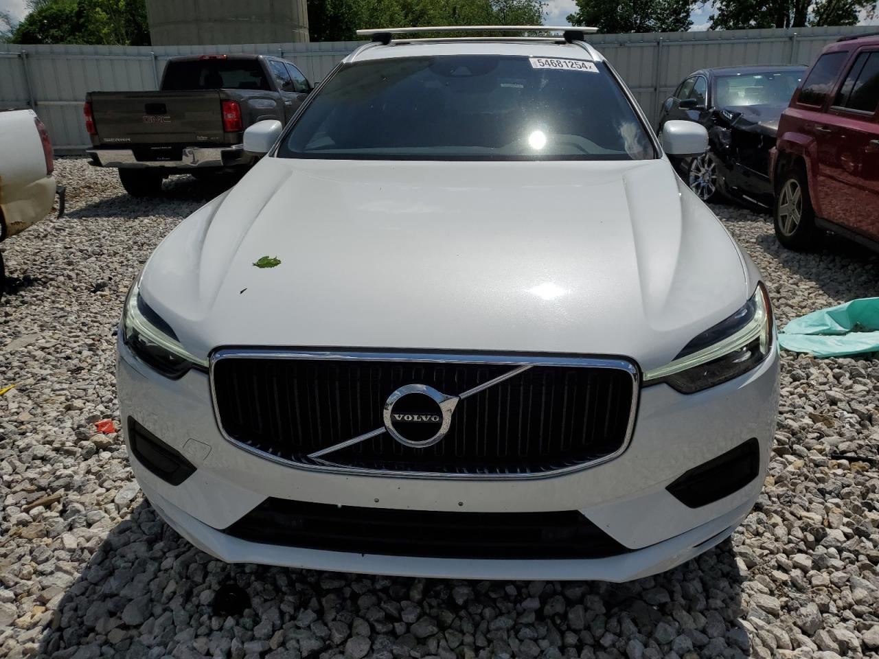 Автомобіль VOLVO XC60 T6 MOMENTUM 2021 | GrandCar Автомобіль VOLVO XC60 T6 MOMENTUM 2021 | GrandCar