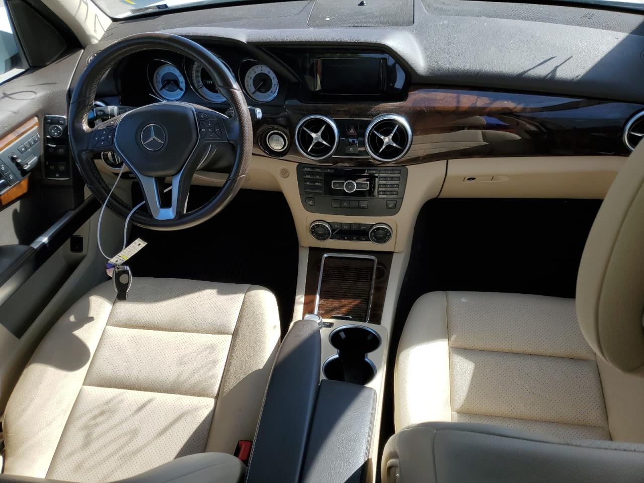 Автомобиль MERCEDES-BENZ GLK 350 2015 | GrandCar Автомобиль MERCEDES-BENZ GLK 350 2015 | GrandCar