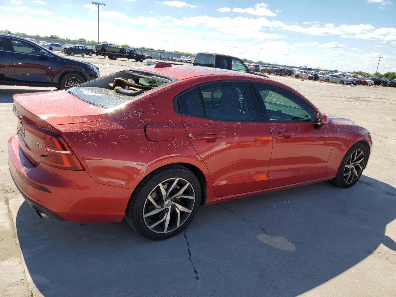 Автомобиль VOLVO S60 T5 MOMENTUM 2020 | GrandCar Автомобиль VOLVO S60 T5 MOMENTUM 2020 | GrandCar
