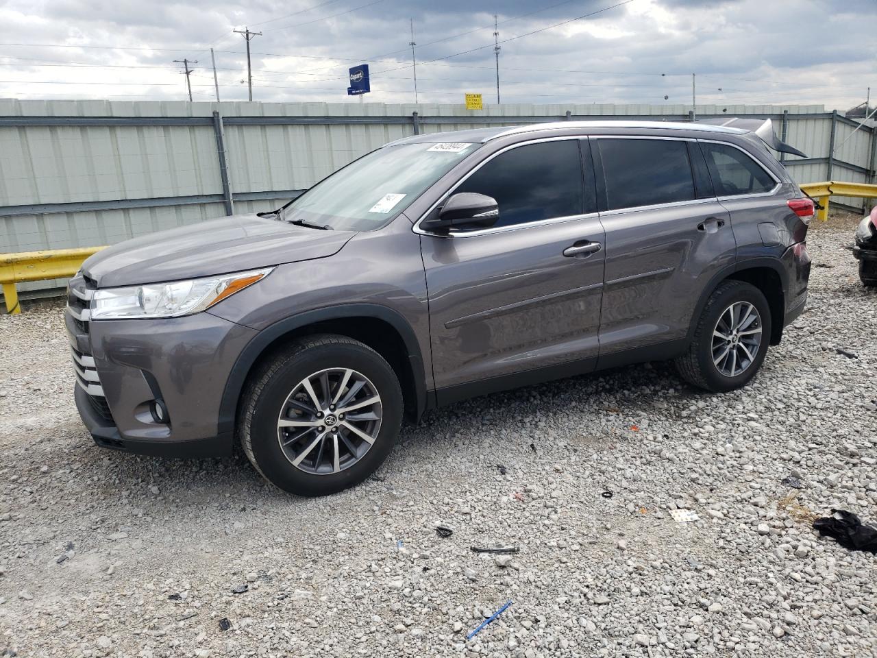 Автомобиль TOYOTA HIGHLANDER SE 2019 | GrandCar