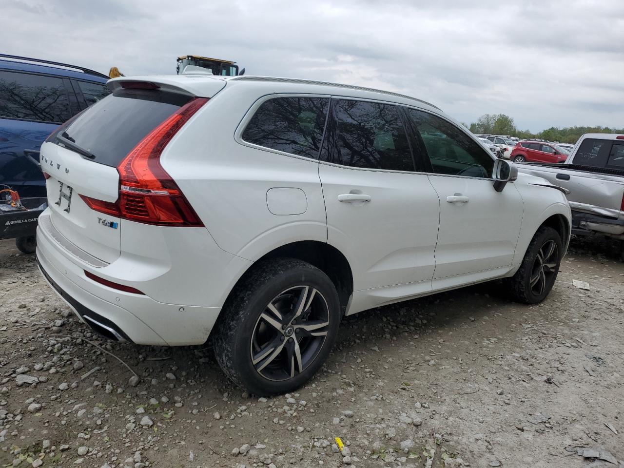 Автомобіль VOLVO XC60 T6 R-DESIGN 2018 | GrandCar Автомобіль VOLVO XC60 T6 R-DESIGN 2018 | GrandCar