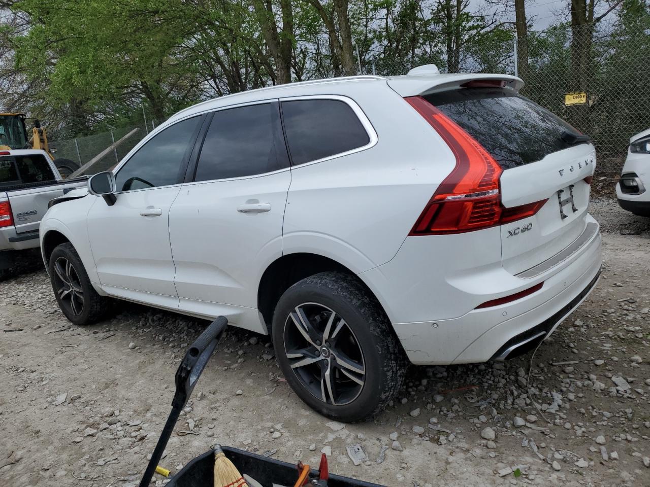 Автомобіль VOLVO XC60 T6 R-DESIGN 2018 | GrandCar Автомобіль VOLVO XC60 T6 R-DESIGN 2018 | GrandCar