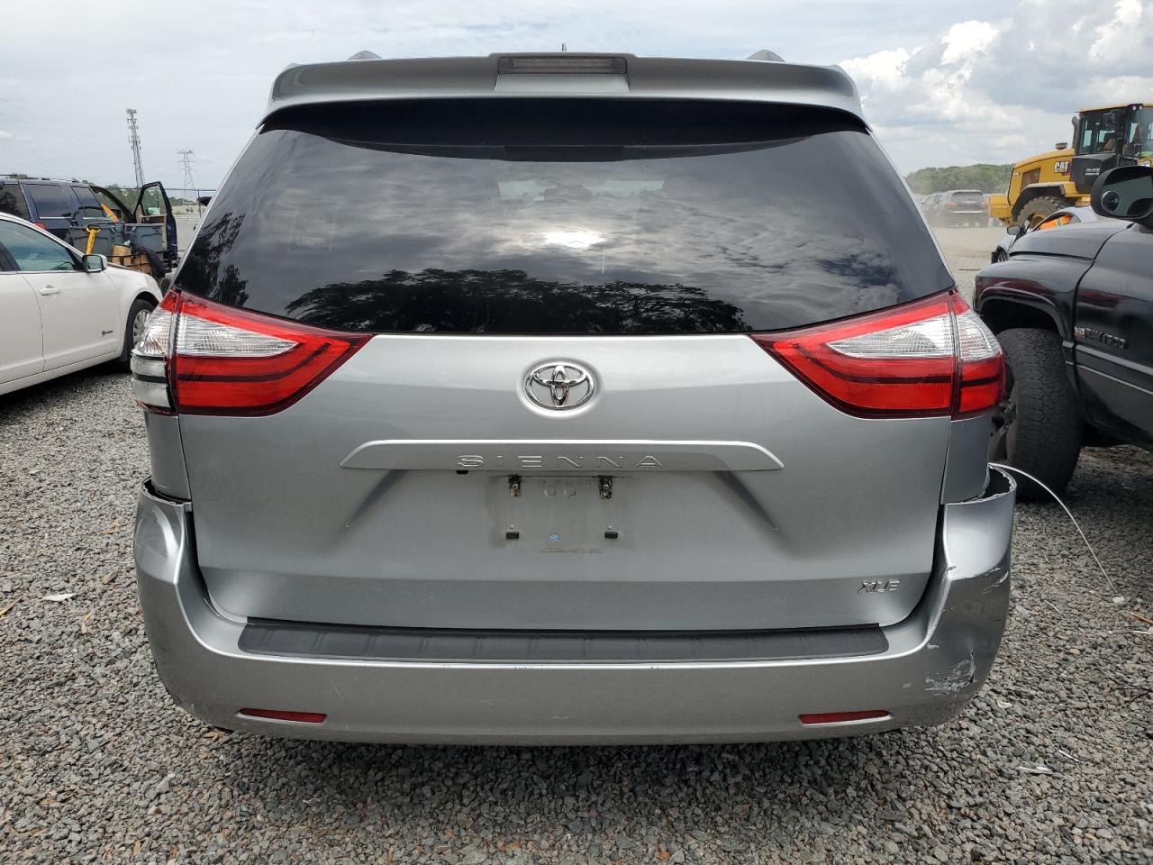 Автомобіль TOYOTA SIENNA XLE 2019 | GrandCar Автомобіль TOYOTA SIENNA XLE 2019 | GrandCar