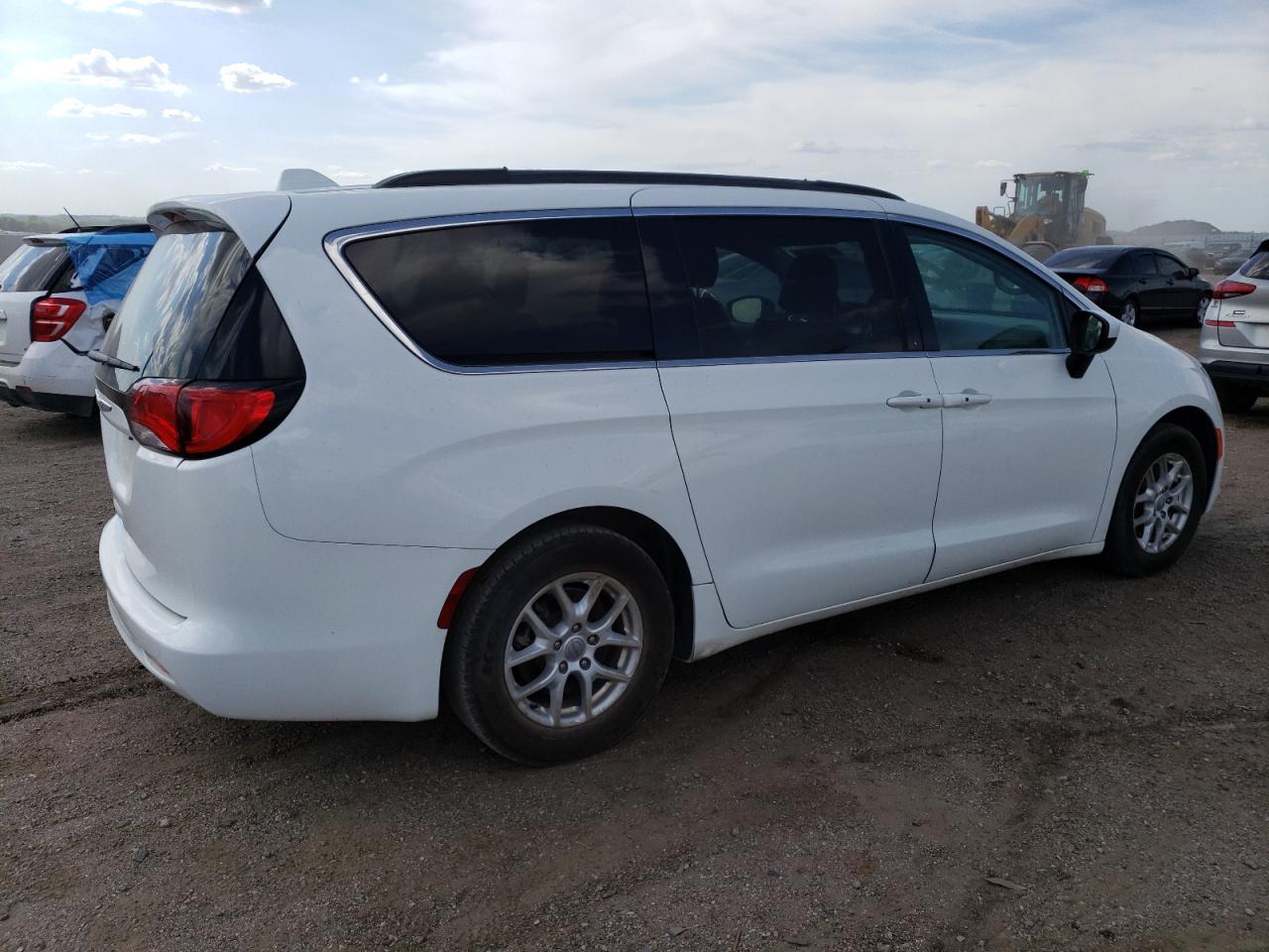 Автомобиль CHRYSLER VOYAGER LXI 2020 | GrandCar Автомобиль CHRYSLER VOYAGER LXI 2020 | GrandCar