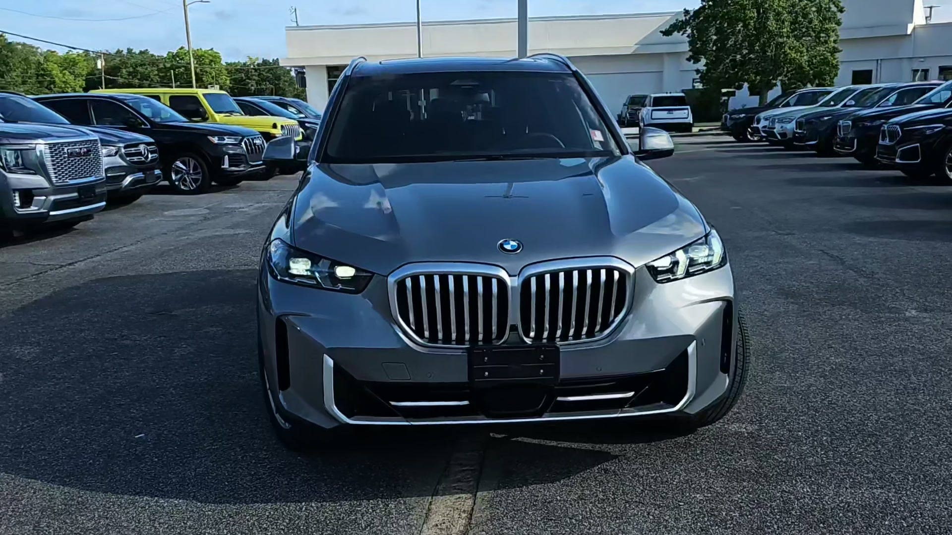 Автомобиль BMW X5 xDrive40i 2024 | GrandCar