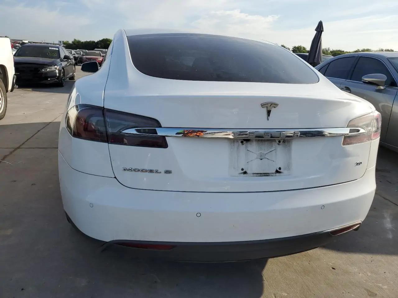 Автомобіль TESLA MODEL S 2015 | GrandCar Автомобіль TESLA MODEL S 2015 | GrandCar