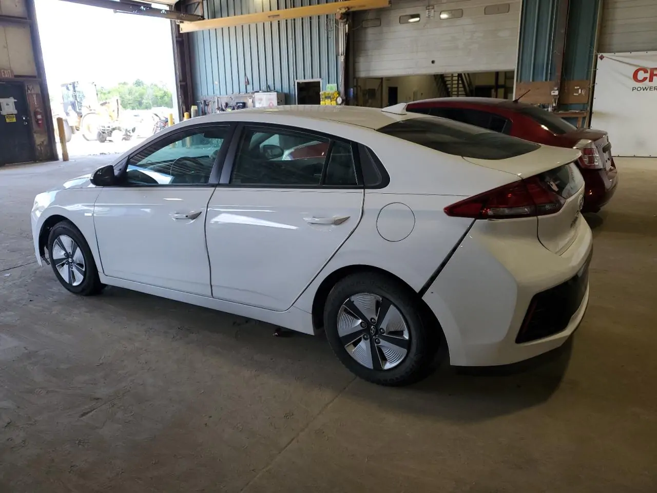 Автомобиль HYUNDAI IONIQ BLUE 2018 | GrandCar Автомобиль HYUNDAI IONIQ BLUE 2018 | GrandCar