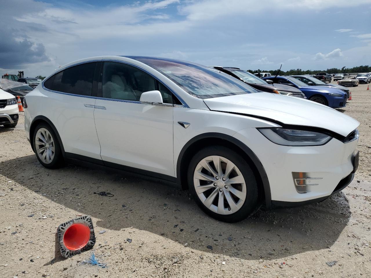 Автомобиль TESLA MODEL X 2017 | GrandCar
