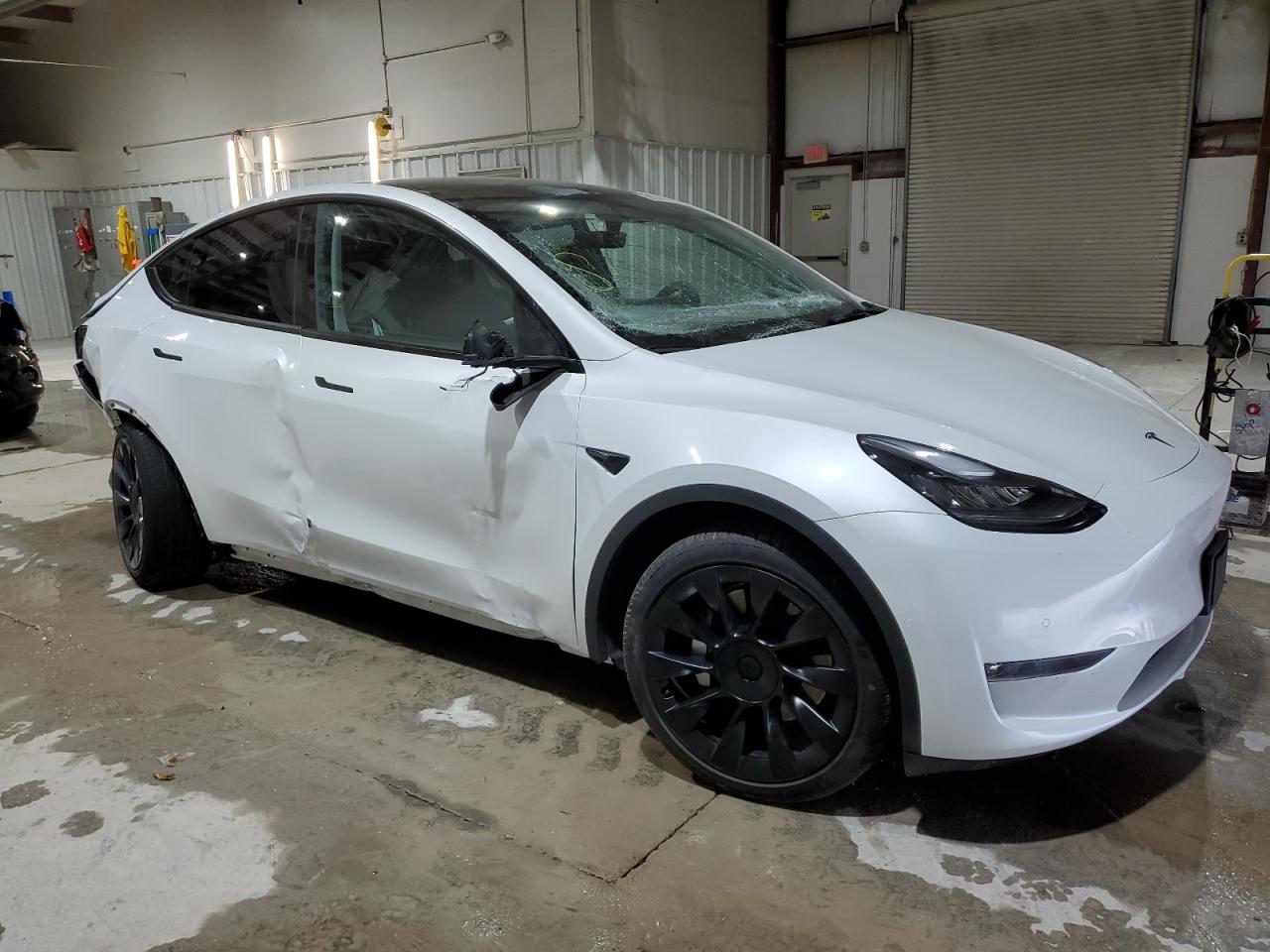 Автомобіль TESLA MODEL Y 2022 | GrandCar Автомобіль TESLA MODEL Y 2022 | GrandCar