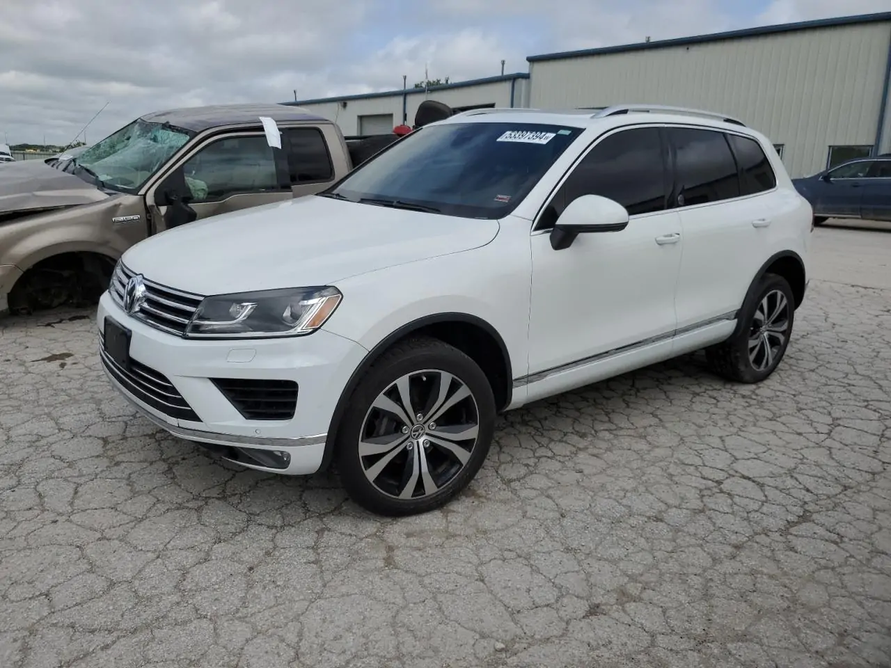 Автомобіль VOLKSWAGEN TOUAREG WOLFSBURG 2017 | GrandCar