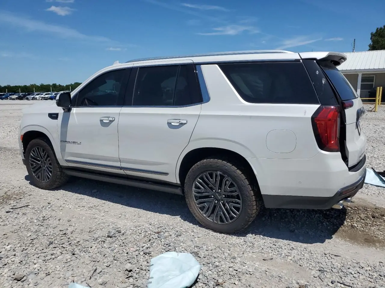Автомобіль GMC YUKON DENALI ULTIMATE 2023 | GrandCar Автомобіль GMC YUKON DENALI ULTIMATE 2023 | GrandCar