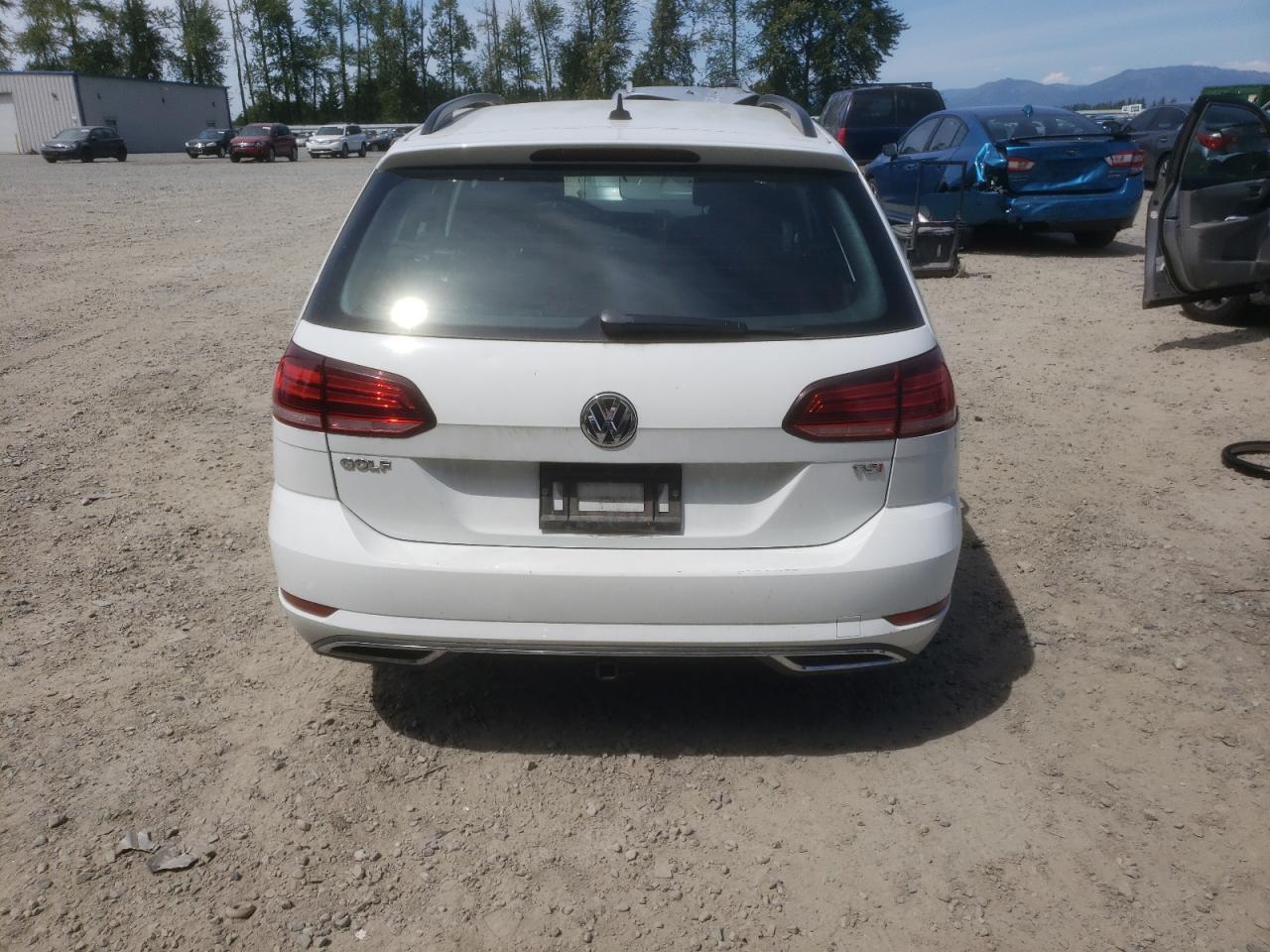 Автомобіль VOLKSWAGEN GOLF SPORTWAGEN S 2018 | GrandCar Автомобіль VOLKSWAGEN GOLF SPORTWAGEN S 2018 | GrandCar