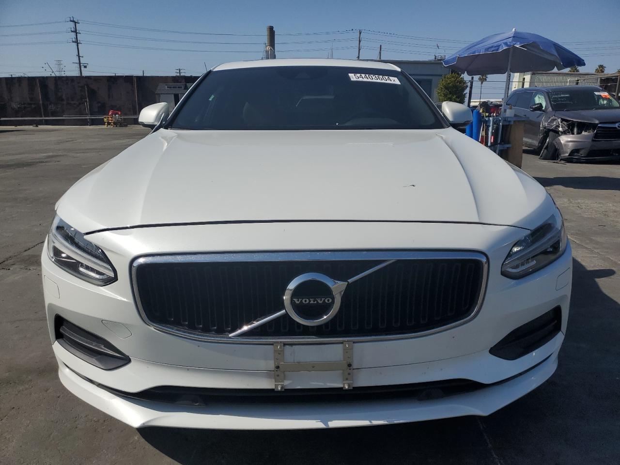 Автомобіль VOLVO S90 T5 MOMENTUM 2017 | GrandCar Автомобіль VOLVO S90 T5 MOMENTUM 2017 | GrandCar