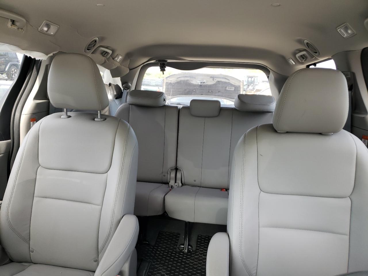 Автомобіль TOYOTA SIENNA XLE 2020 | GrandCar Автомобіль TOYOTA SIENNA XLE 2020 | GrandCar
