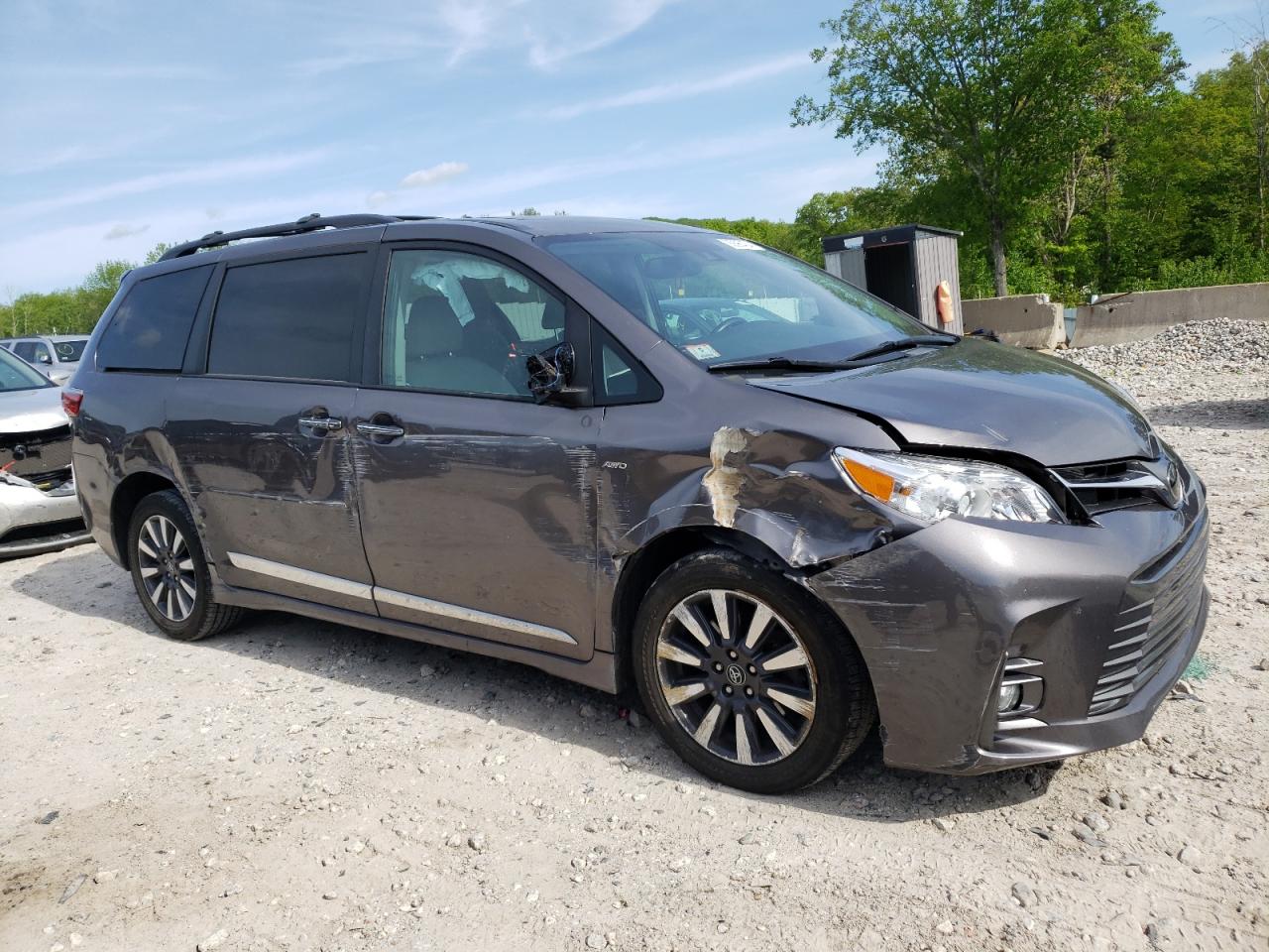 Автомобіль TOYOTA SIENNA XLE 2020 | GrandCar Автомобіль TOYOTA SIENNA XLE 2020 | GrandCar