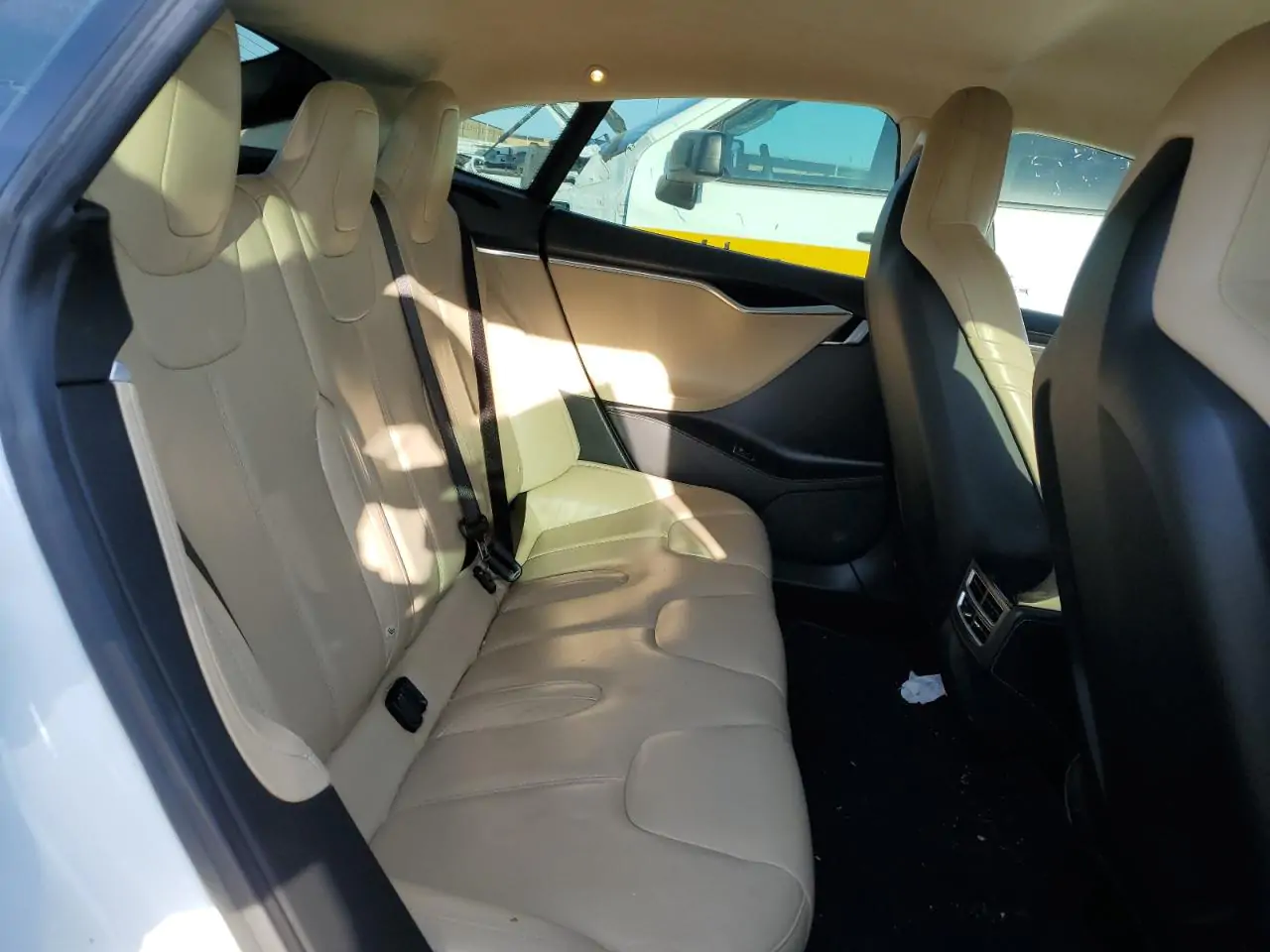 Автомобіль TESLA MODEL S 2015 | GrandCar Автомобіль TESLA MODEL S 2015 | GrandCar