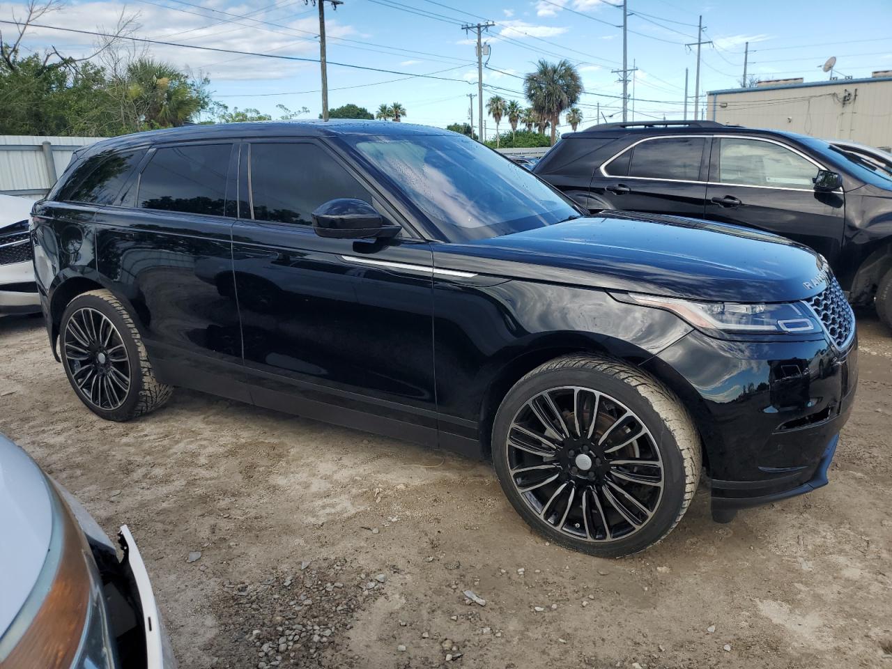 Автомобіль LAND ROVER RANGE ROVER VELAR S 2020 | GrandCar