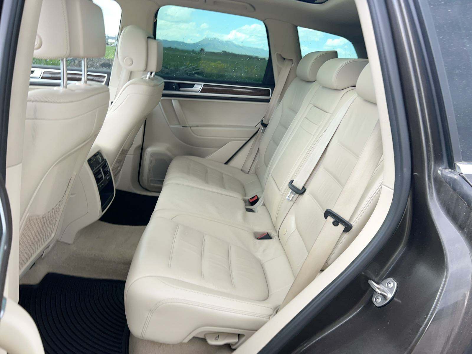 Автомобіль Volkswagen Touareg V6 Lux 2016 | GrandCar Автомобіль Volkswagen Touareg V6 Lux 2016 | GrandCar