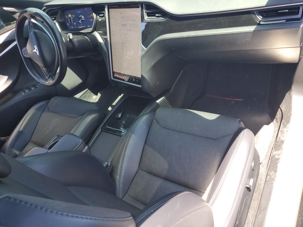 Автомобиль TESLA MODEL S 2018 | GrandCar Автомобиль TESLA MODEL S 2018 | GrandCar