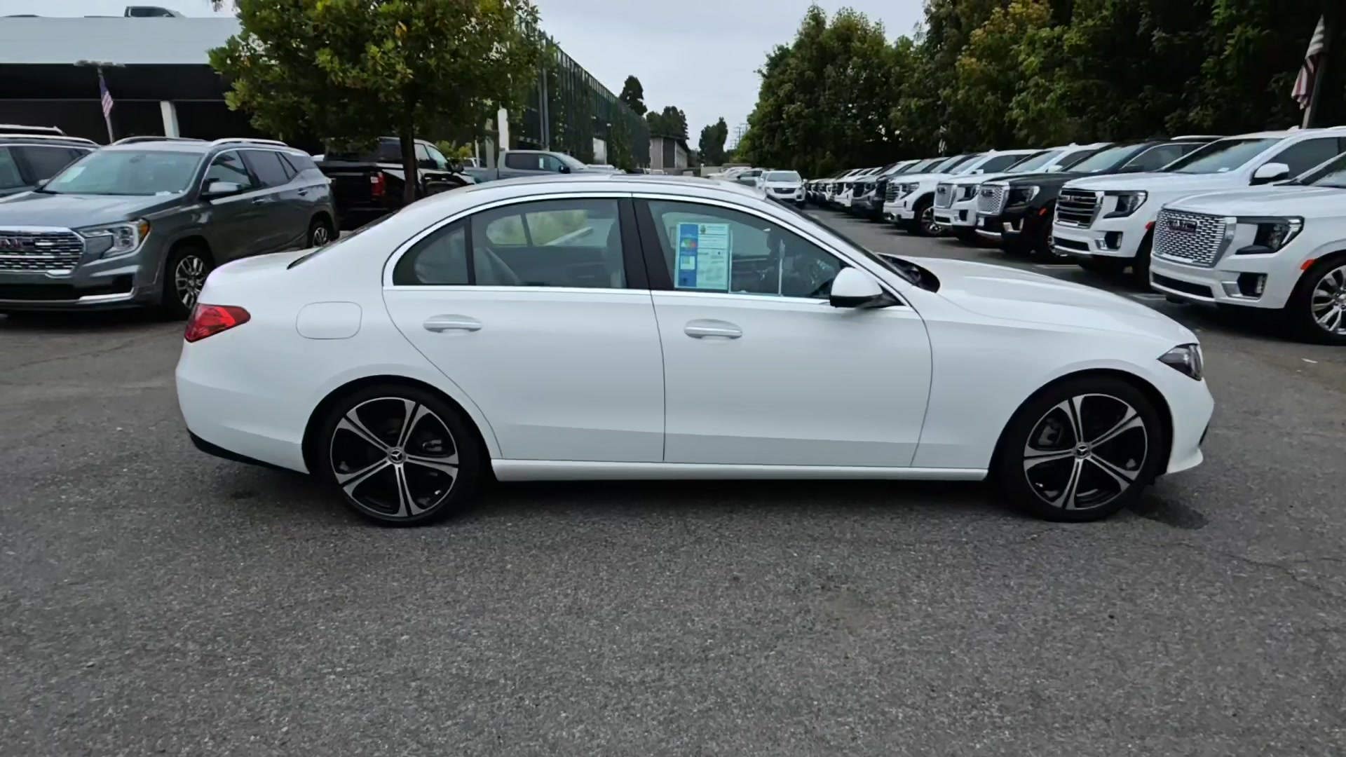 Автомобіль Mercedes-Benz C 300 2022 | GrandCar Автомобіль Mercedes-Benz C 300 2022 | GrandCar