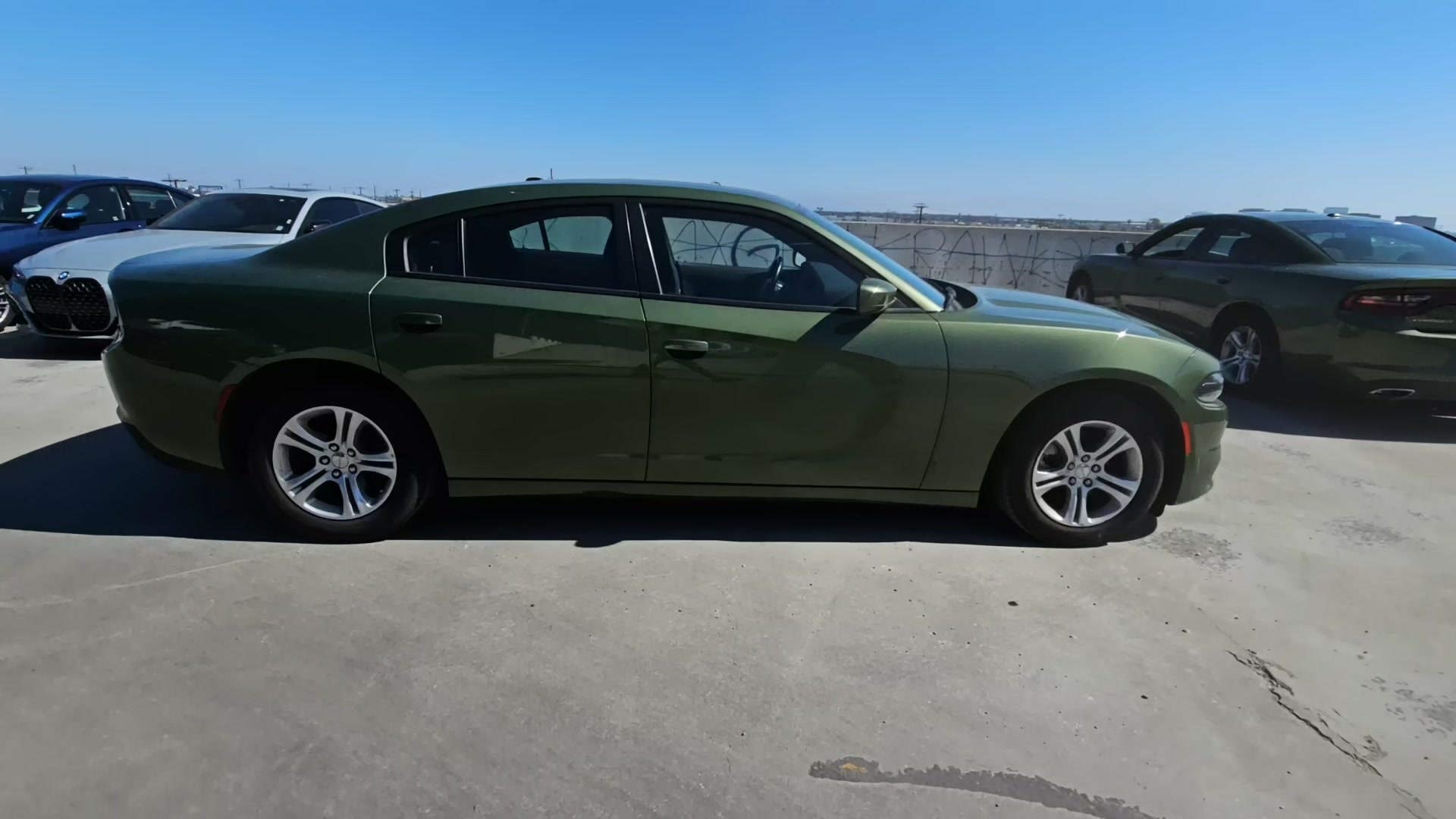 Автомобиль Dodge Charger SXT 2022 | GrandCar Автомобиль Dodge Charger SXT 2022 | GrandCar