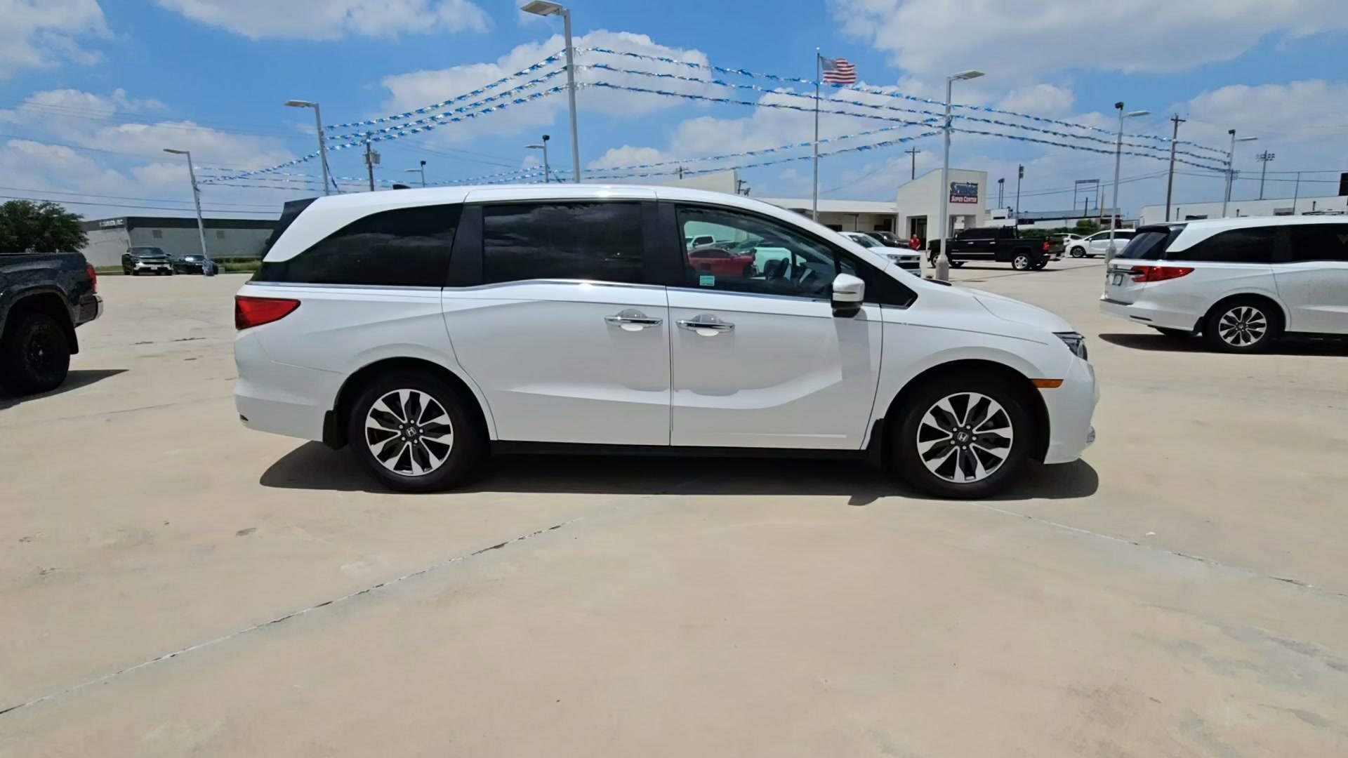 Автомобиль Honda Odyssey EX-L 2024 | GrandCar Автомобиль Honda Odyssey EX-L 2024 | GrandCar